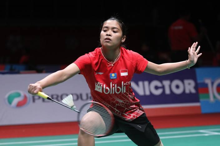 Gregoria Mariska Tunjung (Indonesia) menyambut pengembalian. Gregoria Mariska Tunjung (Indonesia) menyambut pengembalian.