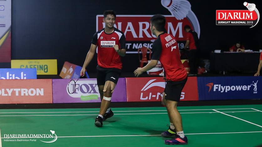 Selebrasi kemenangan Calvin Kristanto/Hendra Gustiawan (PB Djarum Kudus). Selebrasi kemenangan Calvin Kristanto/Hendra Gustiawan (PB Djarum Kudus).