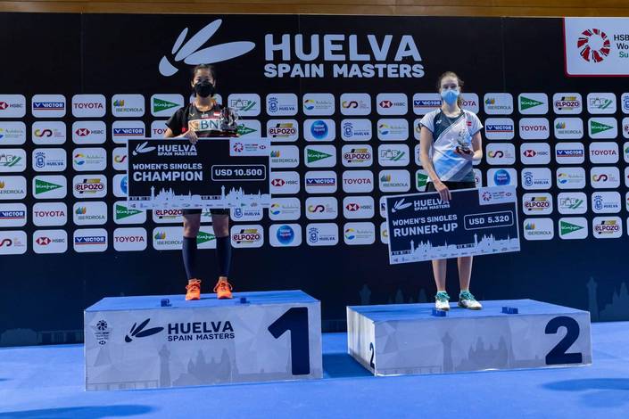 Tunggal putri Indonesia, Putri Kusuma Wardani (kiri), juara Spain Masters 2021 BWF World Tour Super 300. (Foto: Badminton Spain) Tunggal putri Indonesia, Putri Kusuma Wardani (kiri), juara Spain Masters 2021 BWF World Tour Super 300. (Foto: Badminton Spain)