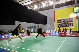 Simulasi Pertandingan di pelatnas PBSI (Djarum Badminton/Edward Luhukay) Simulasi Pertandingan di pelatnas PBSI (Djarum Badminton/Edward Luhukay)