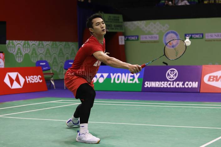 Jonatan Christie (Indonesia) mengembalikan shuttlecock. Jonatan Christie (Indonesia) mengembalikan shuttlecock.