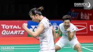 Selebrasi kemenangan Greysia Polii/Apriyani Rahayu (Indonesia).