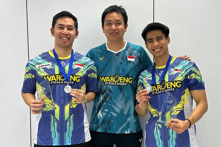 Sabar Karyaman Gutama/Moh Reza Pahlevi Isfahani & Hendra Setiawan (Humas PP PBSI)