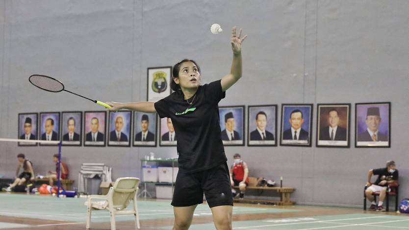 Tunggal putri nomor satu Indonesia, Gregoria Mariska Tunjung bersiap melakukan servis. (Foto: PP PBSI) Tunggal putri nomor satu Indonesia, Gregoria Mariska Tunjung bersiap melakukan servis. (Foto: PP PBSI)
