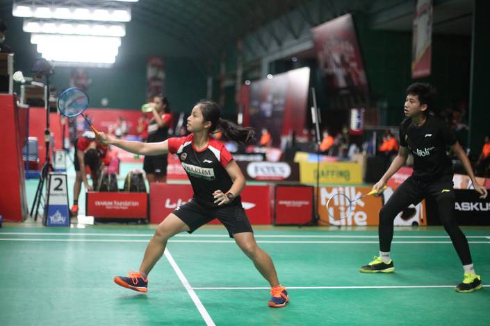 Marwan Faza/Az Zahra Ditya Ramadhani menyambut pengembalian. Marwan Faza/Az Zahra Ditya Ramadhani menyambut pengembalian.