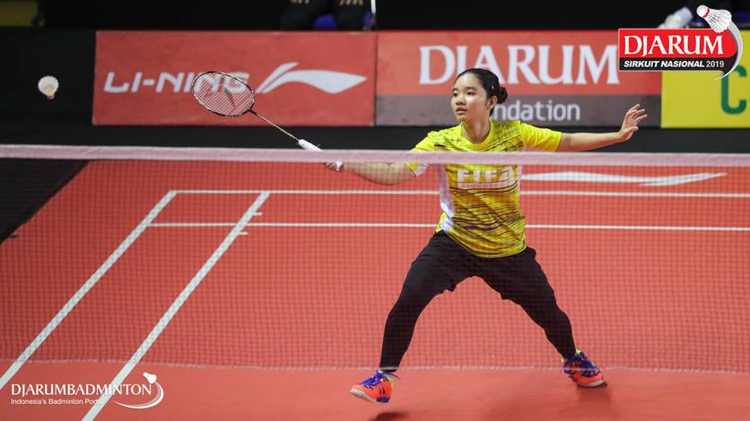Titifany Ilahi (PB FIFA) bersiap menyambut pengembalian.
