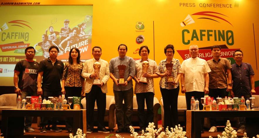 Empat piala bergengsi Caffino Superliga Junior 2019 siap diperebutkan. Empat piala bergengsi Caffino Superliga Junior 2019 siap diperebutkan.