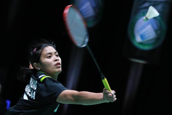 Gregoria Mariska Tunjung (Indonesia) menyambut pengembalian. Gregoria Mariska Tunjung (Indonesia) menyambut pengembalian.