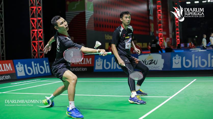 Kenas Adi Haryanto/Rian Agung Saputro (Berkat Abadi_ mengembalikan shuttlecock. Kenas Adi Haryanto/Rian Agung Saputro (Berkat Abadi_ mengembalikan shuttlecock.