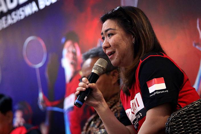 Susi Susanti (Djarum Badminton) Susi Susanti (Djarum Badminton)
