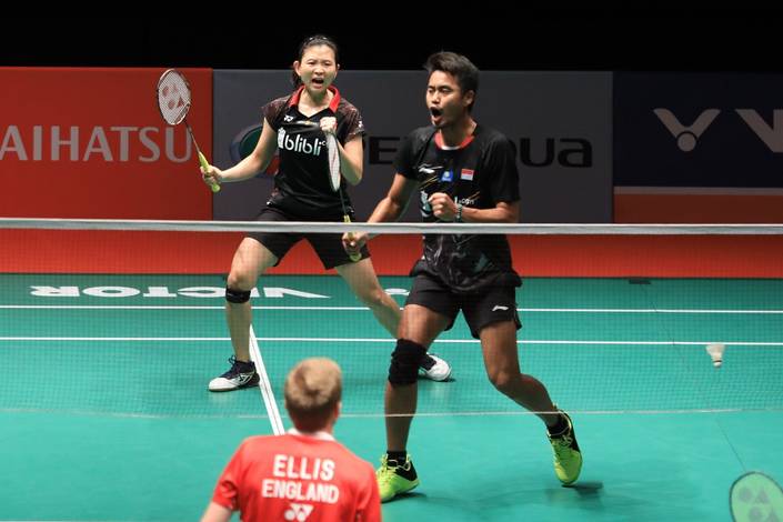Selebrasi kemenangan Tontowi Ahmad/Debby Susanto. Selebrasi kemenangan Tontowi Ahmad/Debby Susanto.