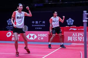 Selebrasi Hafiz Faizal/Gloria Emanuelle Widjaja (Indonesia).
