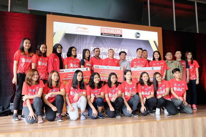 Sejumlah pebulutangkis muda PB Djarum Kudus menerima penghargaan atas prestasi yang diraih sepanjang 2018 lalu. Sejumlah pebulutangkis muda PB Djarum Kudus menerima penghargaan atas prestasi yang diraih sepanjang 2018 lalu.