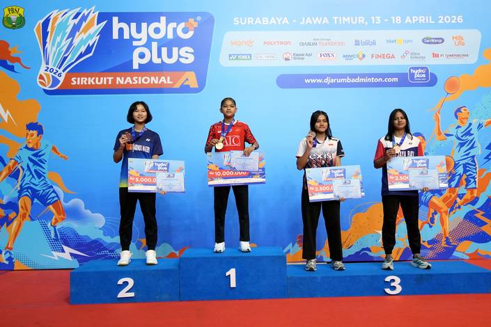 Podium kategori Tunggal Remaja Putri pada HYDROPLUS Sirkuit Nasional A Jawa Timur (Djarum Badminton)