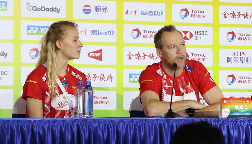 Pelatih Tim Denmark, Kenneth Jonassen (kanan) dan Mia Blichfeldt saat konfrensi pers, Sabtu (18/5). Pelatih Tim Denmark, Kenneth Jonassen (kanan) dan Mia Blichfeldt saat konfrensi pers, Sabtu (18/5).