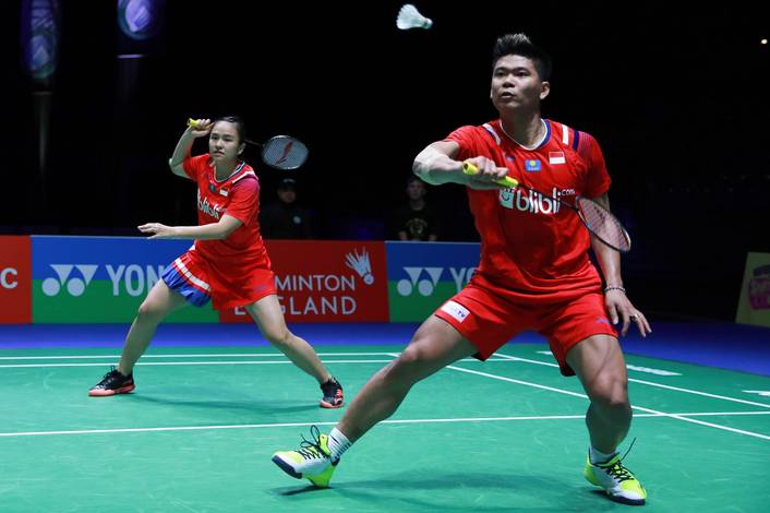 Praveen Jordan/Melati Daeva Oktavianti (Indonesia) bersiap menyambut pengembalian. Praveen Jordan/Melati Daeva Oktavianti (Indonesia) bersiap menyambut pengembalian.