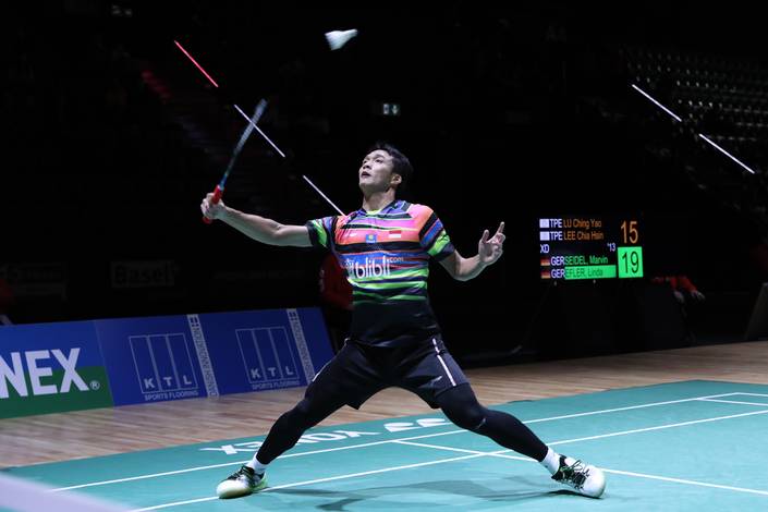 Jonatan Christie (Indonesia) mengembalikan shuttlecock. Jonatan Christie (Indonesia) mengembalikan shuttlecock.