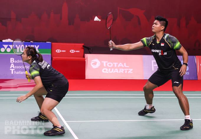 Ganda campuran Indonesia, Praveen Jordan/Melati Daeva Oktavianti nyambut pengembalian. (Copyright: Badmintonphoto | Courtesy of BWF)
