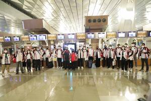 Tim bulutangkis Indonesia saat akan berangkat ke Jepang. (Foto: PP PBSI)