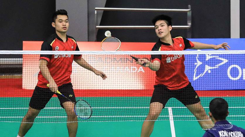 Daniel Marthin/Leo Rolly Carnando (Indonesia) menyambut pengembalian. Daniel Marthin/Leo Rolly Carnando (Indonesia) menyambut pengembalian.