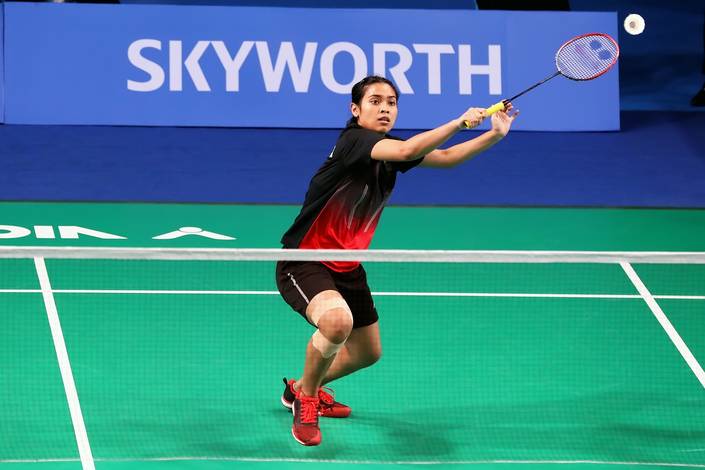 Gregoria Mariska Tunjung (Indonesia) bersiap menyambut pengembalian. Gregoria Mariska Tunjung (Indonesia) bersiap menyambut pengembalian.