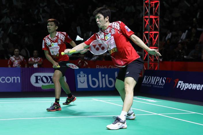 Fajar Alfian/Lee Yong Dae (Musica Trinity) menghadang serangan. Fajar Alfian/Lee Yong Dae (Musica Trinity) menghadang serangan.
