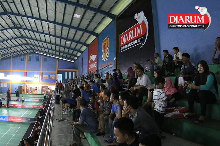 Antusiasme Warga Batam Untuk Datang Dan Menyaksikan Langsung Djarum Sirnas Kep. Riau Open 2017