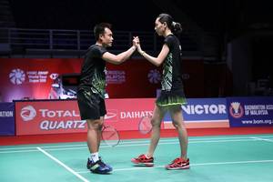 Selebrasi kemenangan Hafiz Faizal/Gloria Emanuelle Widjaja (Indonesia).