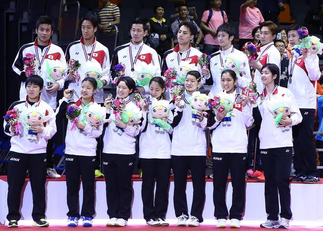 Tim Jepang di Podium Piala Sudirman 2015 (foto: BWF) Tim Jepang di Podium Piala Sudirman 2015 (foto: BWF)