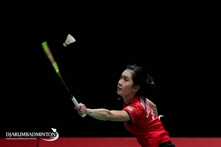 Aya Ohori (Jepang) trying to block shots. Aya Ohori (Jepang) trying to block shots.