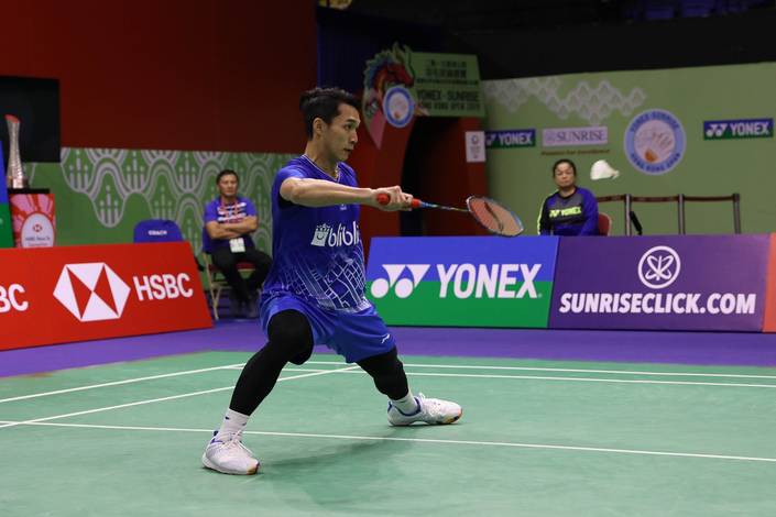 Jonatan Christie (Indonesia) menghadang serangan. Jonatan Christie (Indonesia) menghadang serangan.