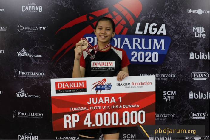 Ruzana juara tunggal putri U-17, U-19 & Dewasa Liga PB Djarum 2020. (Foto: PB Djarum) Ruzana juara tunggal putri U-17, U-19 & Dewasa Liga PB Djarum 2020. (Foto: PB Djarum)