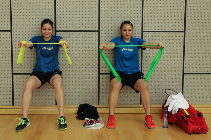 Tania Oktaviani Kusumah dan Melati Daeva Oktavianti (kanan) saat melakukan latihan.  Tania Oktaviani Kusumah dan Melati Daeva Oktavianti (kanan) saat melakukan latihan.