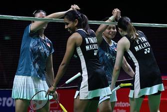 Lanny Tri Mayasari/Apriyani Rahayu & Pearly Tan/Thinaah Muralitharan (Djarum Badminton)