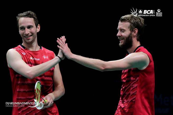 Eks ganda putra Denmark, Mathias Boe (kiri) menjadi pelatih tim nasional bulutangkis India. Eks ganda putra Denmark, Mathias Boe (kiri) menjadi pelatih tim nasional bulutangkis India.