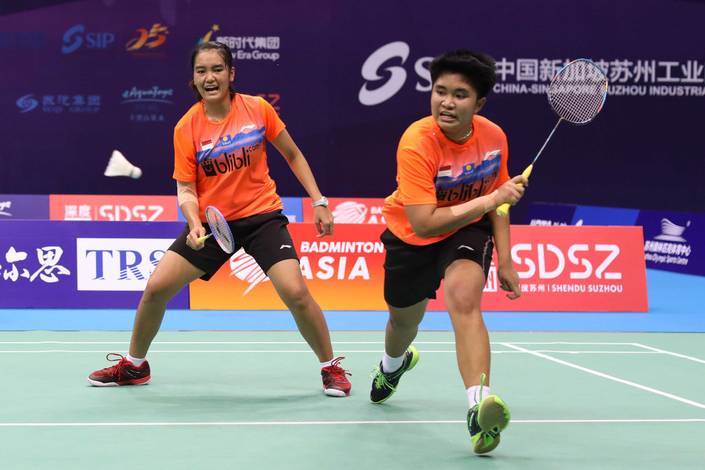 Putri Syaikah/Nita Violina Marwah (Indonesia) bersiap menyambut pengembalian. Putri Syaikah/Nita Violina Marwah (Indonesia) bersiap menyambut pengembalian.