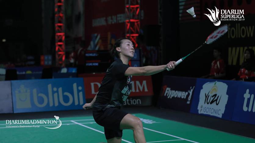 Li Michelle (PB Djarum Kudus) mengembalikan shuttlecock. v