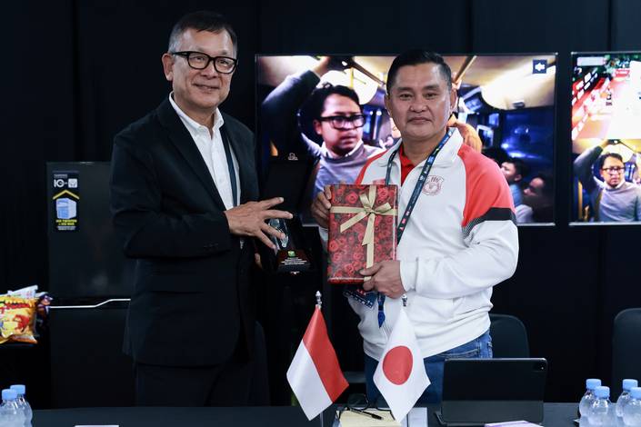 Mitsuru Murai & Fadil Imran (Humas PP PBSI)