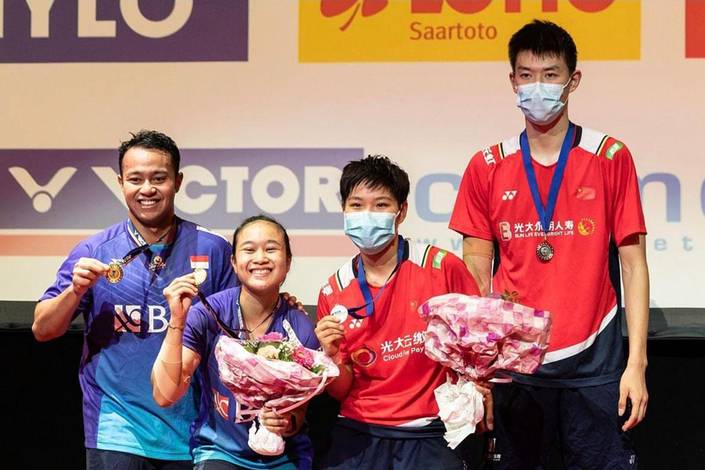 Rehan Naufal Kusharjanto/Lisa Ayu Kusumawati & Feng Yan Ze/Huang Dong Ping (Humas PP PBSI) Rehan Naufal Kusharjanto/Lisa Ayu Kusumawati & Feng Yan Ze/Huang Dong Ping (Humas PP PBSI)