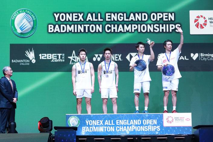 Hiroyuki Endo/Yuta Watanabe (kanan) menjadi ganda putra Jepang pertama yang menjuarai All England. Hiroyuki Endo/Yuta Watanabe (kanan) menjadi ganda putra Jepang pertama yang menjuarai All England.