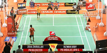 Zeka Zikrullah (PB Buldozzer) VS Rizwan Arby (PB Andalas Jaya S) Djarum Sirkuit Nasional 2013